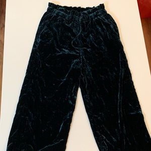 ZARA emerald velvet cropped pants
